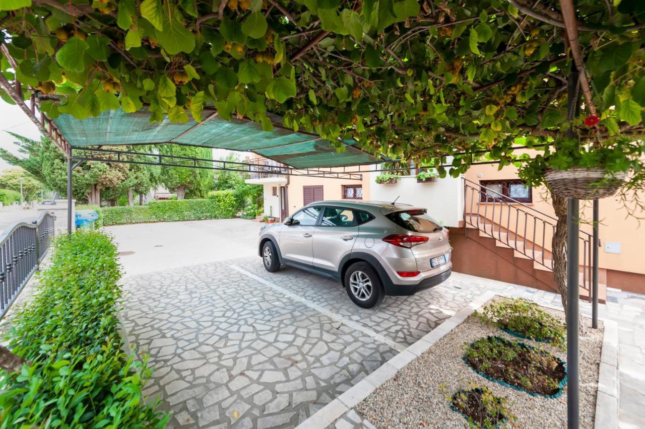 Apartment Casa Banko ロヴィニ エクステリア 写真