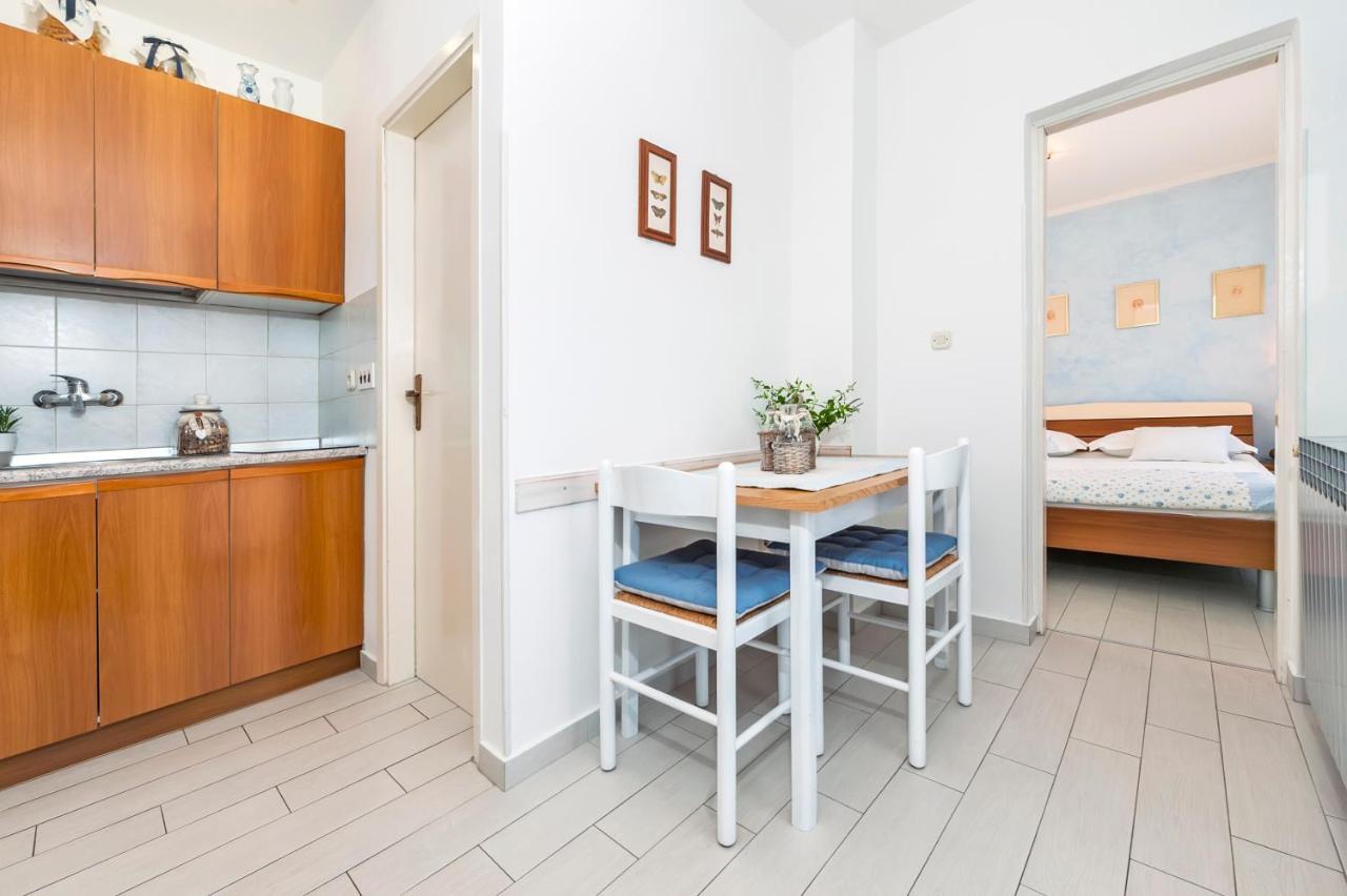 Apartment Casa Banko ロヴィニ エクステリア 写真