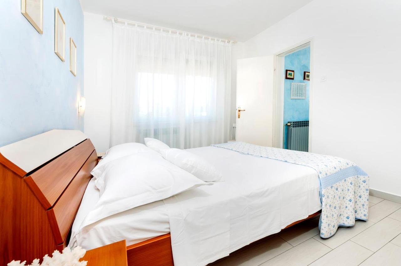 Apartment Casa Banko ロヴィニ エクステリア 写真