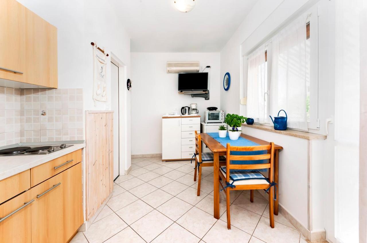 Apartment Casa Banko ロヴィニ エクステリア 写真