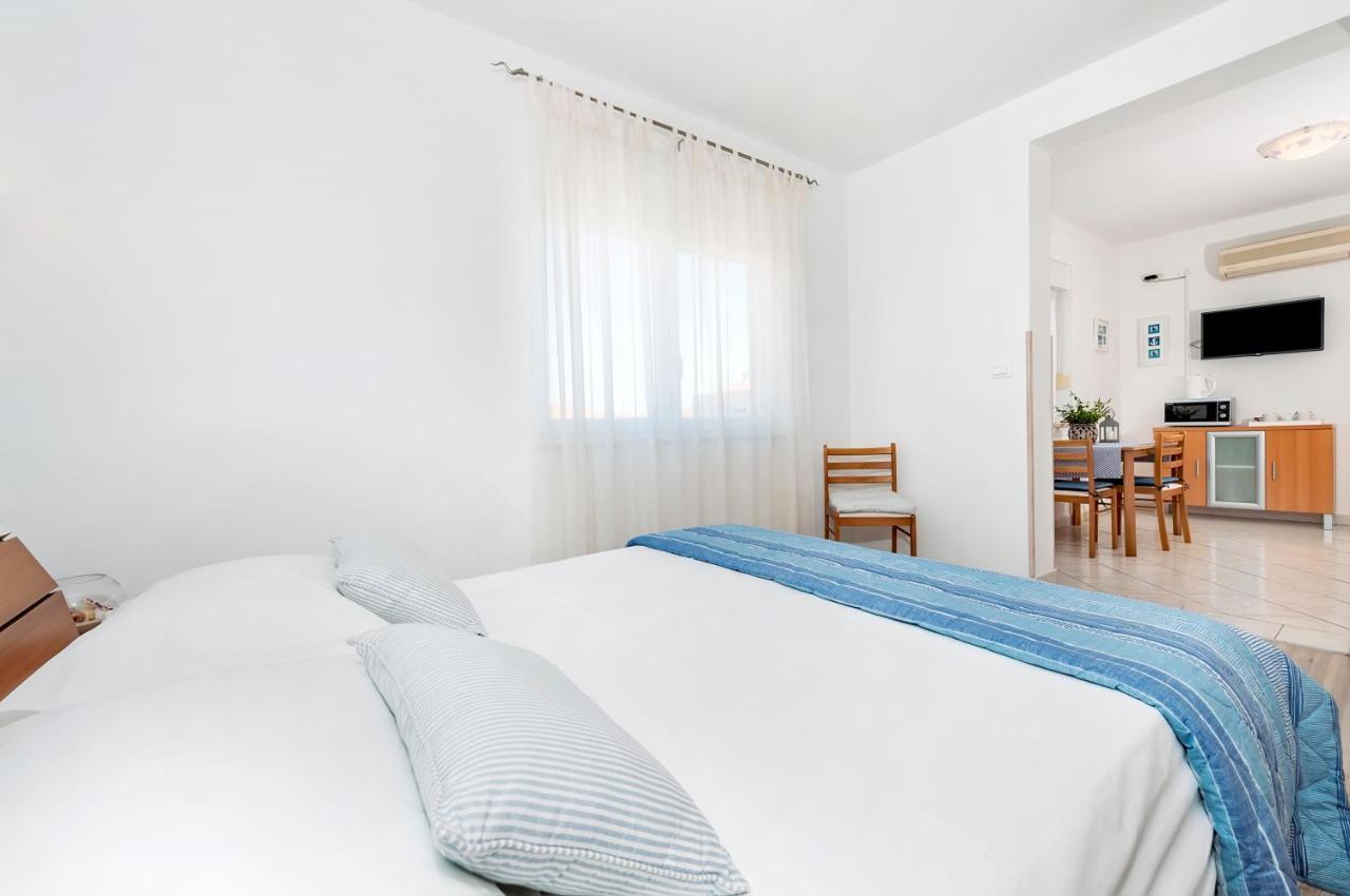 Apartment Casa Banko ロヴィニ エクステリア 写真