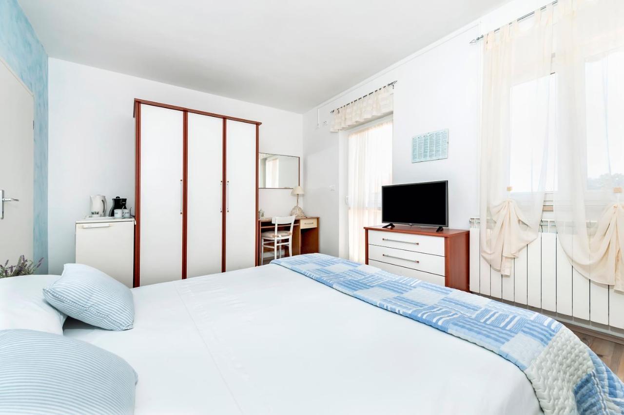 Apartment Casa Banko ロヴィニ エクステリア 写真