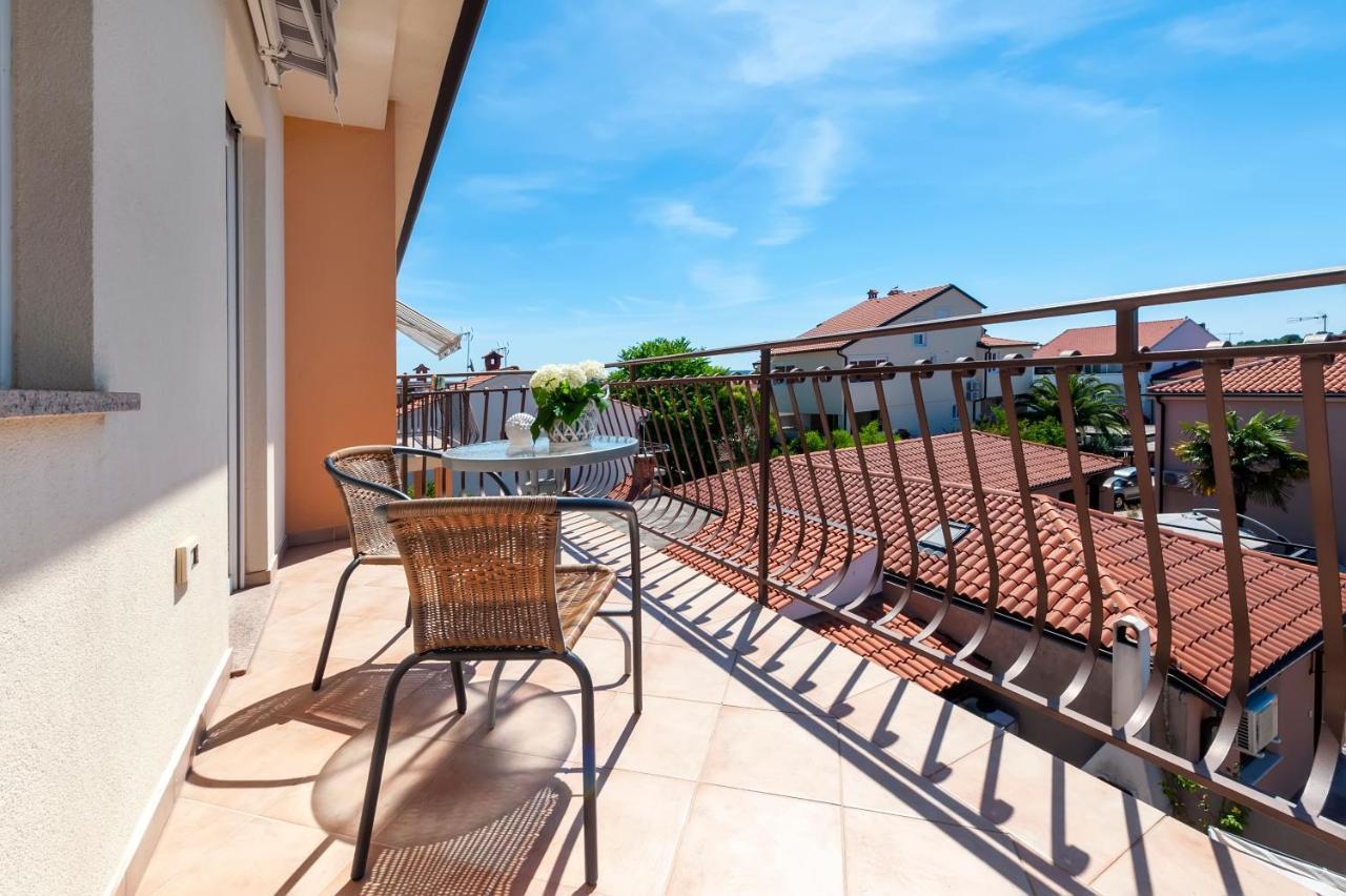 Apartment Casa Banko ロヴィニ エクステリア 写真