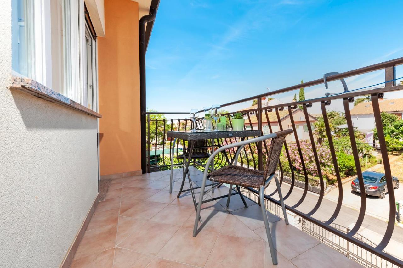 Apartment Casa Banko ロヴィニ エクステリア 写真