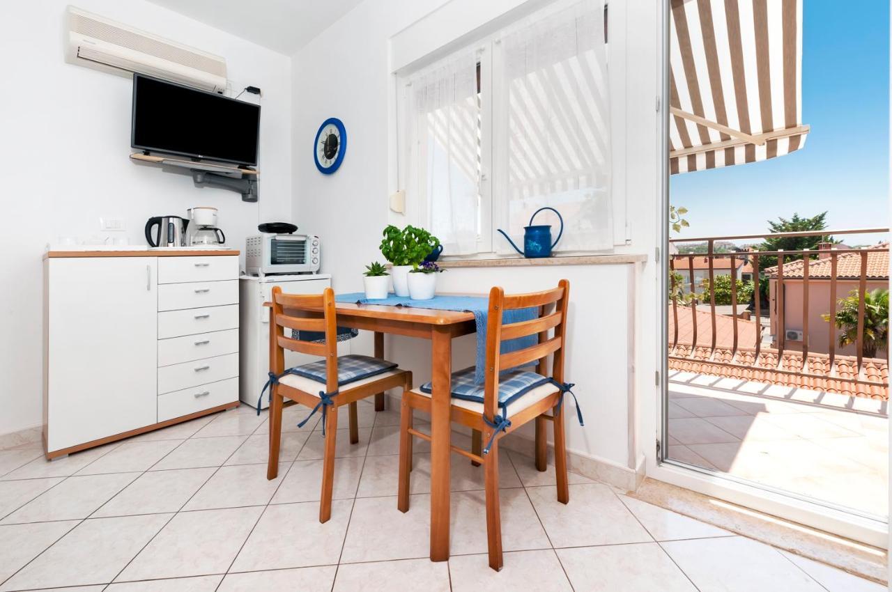 Apartment Casa Banko ロヴィニ エクステリア 写真