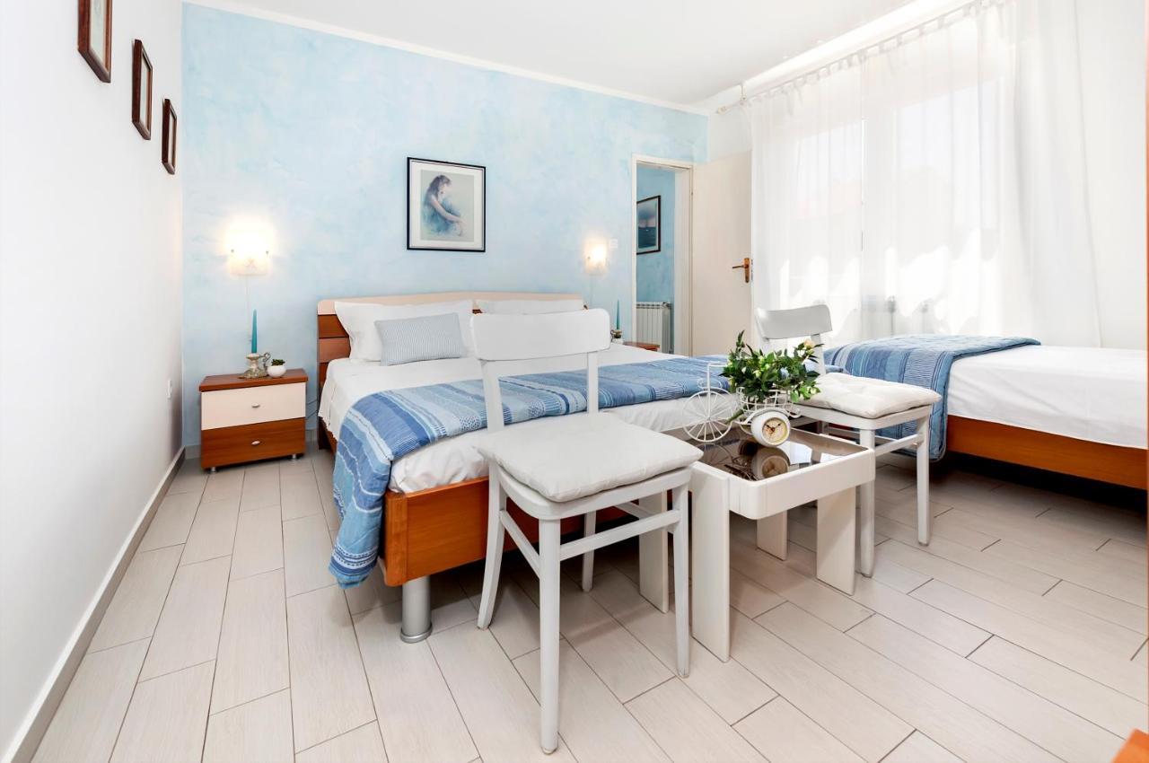 Apartment Casa Banko ロヴィニ エクステリア 写真