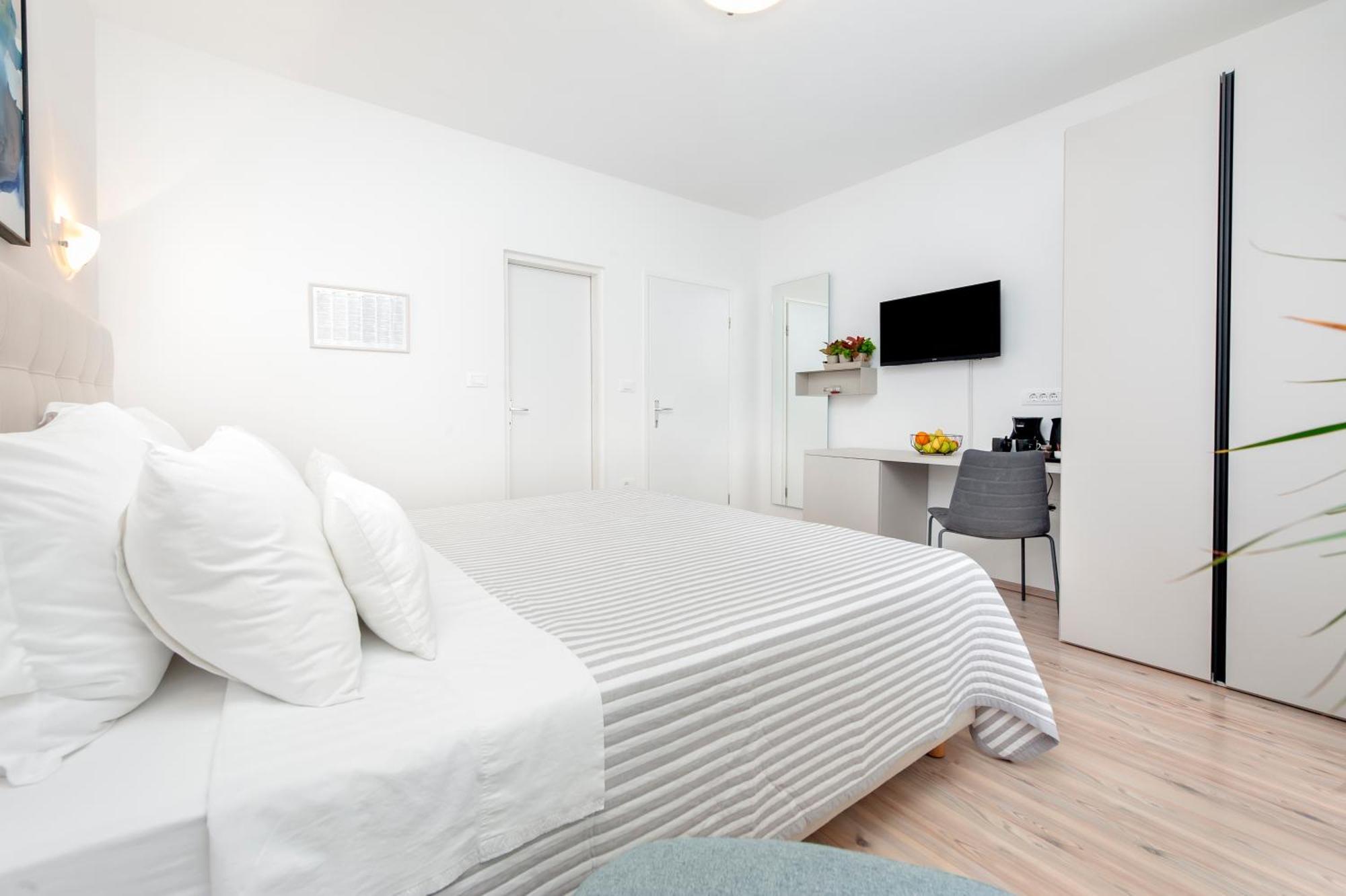Apartment Casa Banko ロヴィニ エクステリア 写真